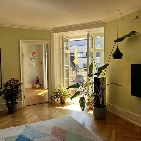 Spacious Family-friendly Apartment